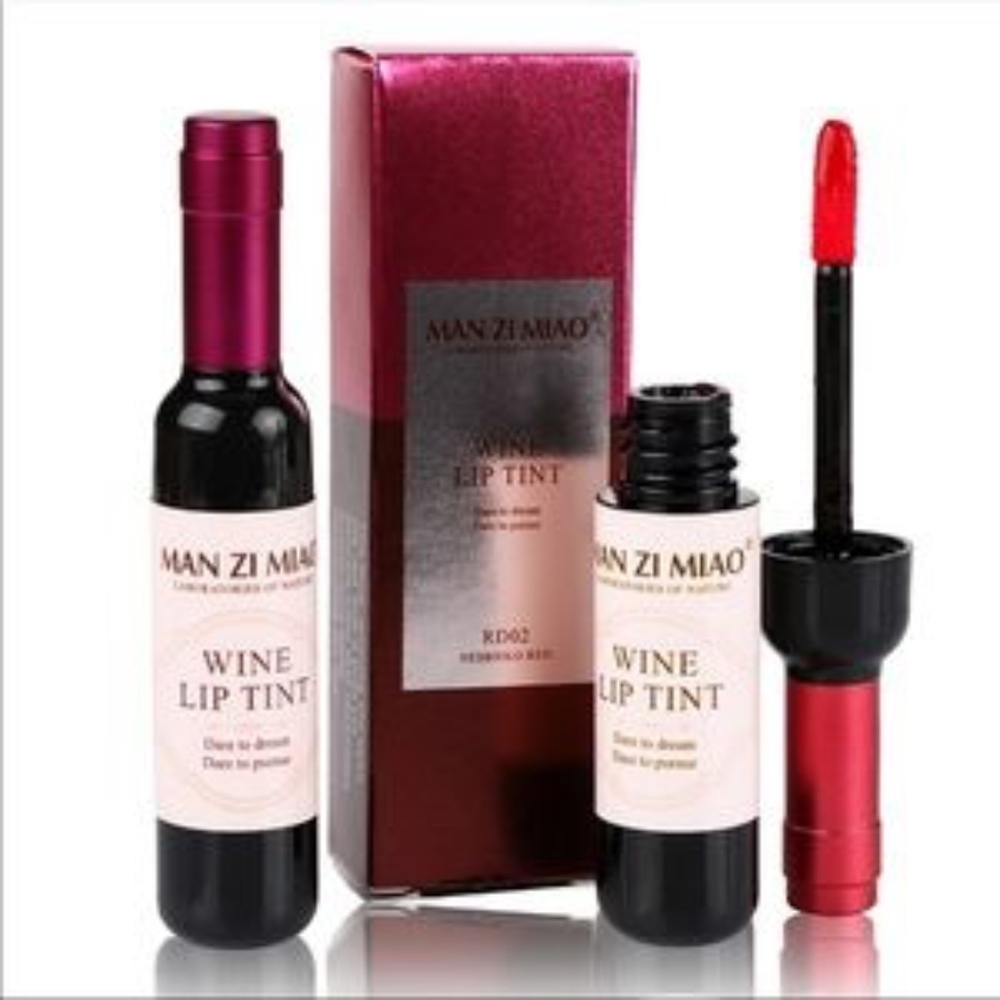 Rule The World Boutique Makeup Section - Picture 5 of 8